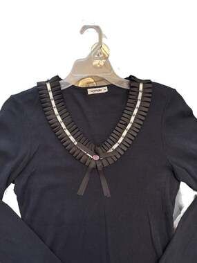 Black ribbed ruffle collar top